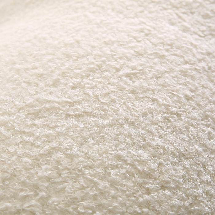 91家纺网 家纺一手货源 找家纺 永光家居 2026新款泰迪绒三角靠垫 填充浅蓝色产品不供多多 泰迪白