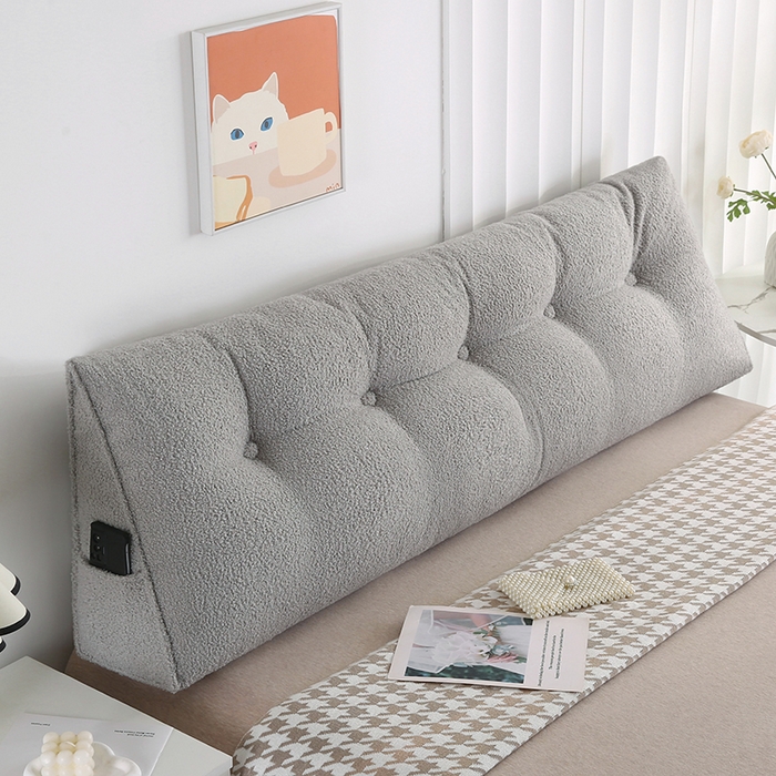 91家纺网 家纺一手货源 找家纺 永光家居 2026新款泰迪绒三角靠垫 填充浅蓝色产品不供多多 泰迪灰