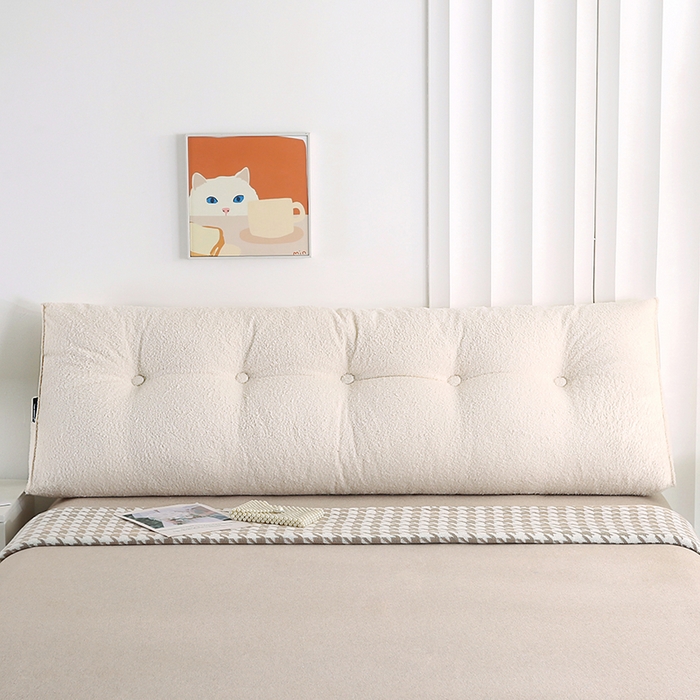 91家纺网 家纺一手货源 找家纺 永光家居 2026新款泰迪绒三角靠垫 填充浅蓝色产品不供多多 泰迪白