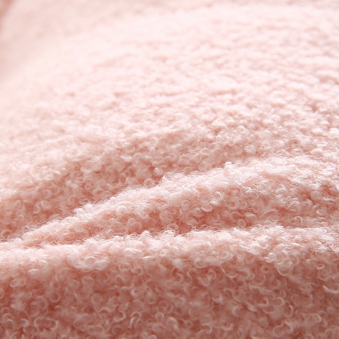 91家纺网 家纺一手货源 找家纺 永光家居 2026新款泰迪绒三角靠垫 填充浅蓝色产品不供多多 泰迪粉