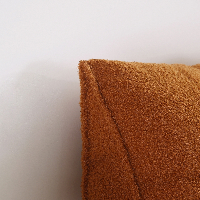 91家纺网 家纺一手货源 找家纺 永光家居 2026新款泰迪绒三角靠垫 填充浅蓝色产品不供多多 泰迪咖