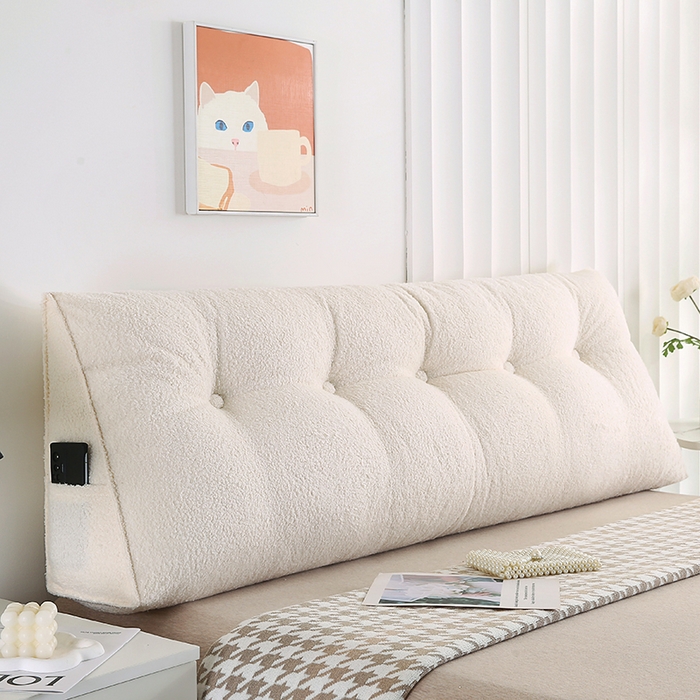 91家纺网 家纺一手货源 找家纺 永光家居 2026新款泰迪绒三角靠垫 填充浅蓝色产品不供多多 泰迪白