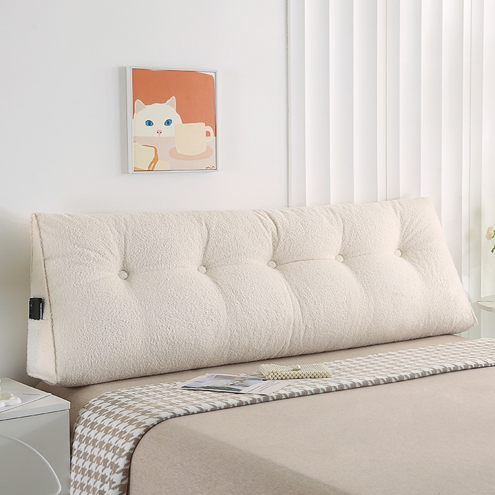 91家纺网 家纺一手货源 找家纺 永光家居 2026新款泰迪绒三角靠垫 填充浅蓝色产品不供多多 泰迪白