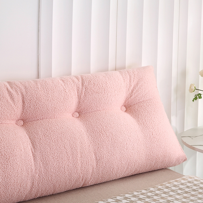 91家纺网 家纺一手货源 找家纺 永光家居 2026新款泰迪绒三角靠垫 填充浅蓝色产品不供多多 泰迪粉