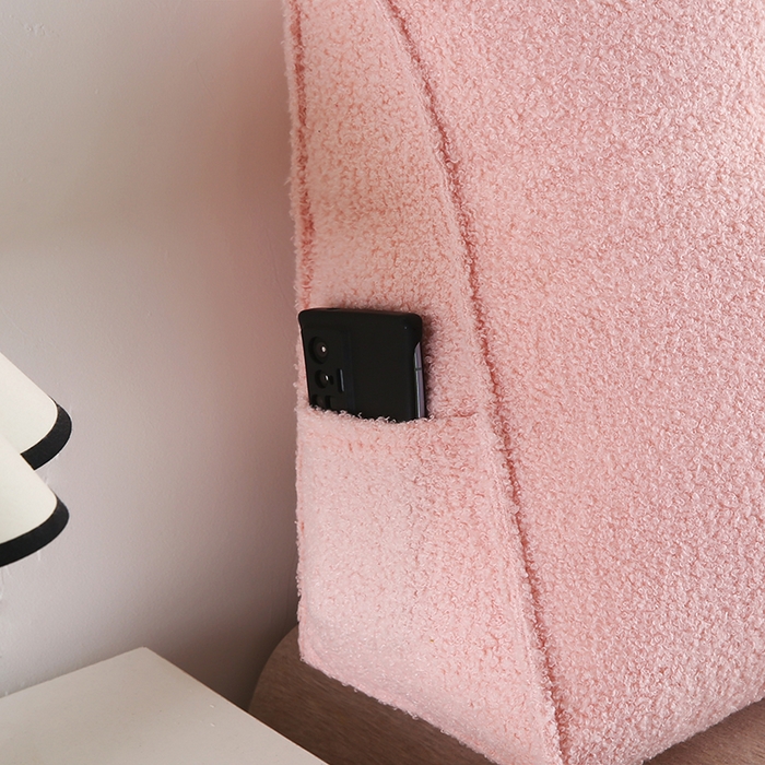 91家纺网 家纺一手货源 找家纺 永光家居 2026新款泰迪绒三角靠垫 填充浅蓝色产品不供多多 泰迪粉