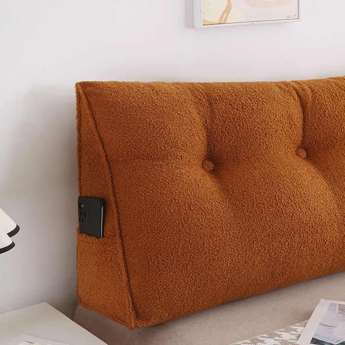 91家纺网 家纺一手货源 找家纺 永光家居 2026新款泰迪绒三角靠垫 填充浅蓝色产品不供多多 泰迪咖