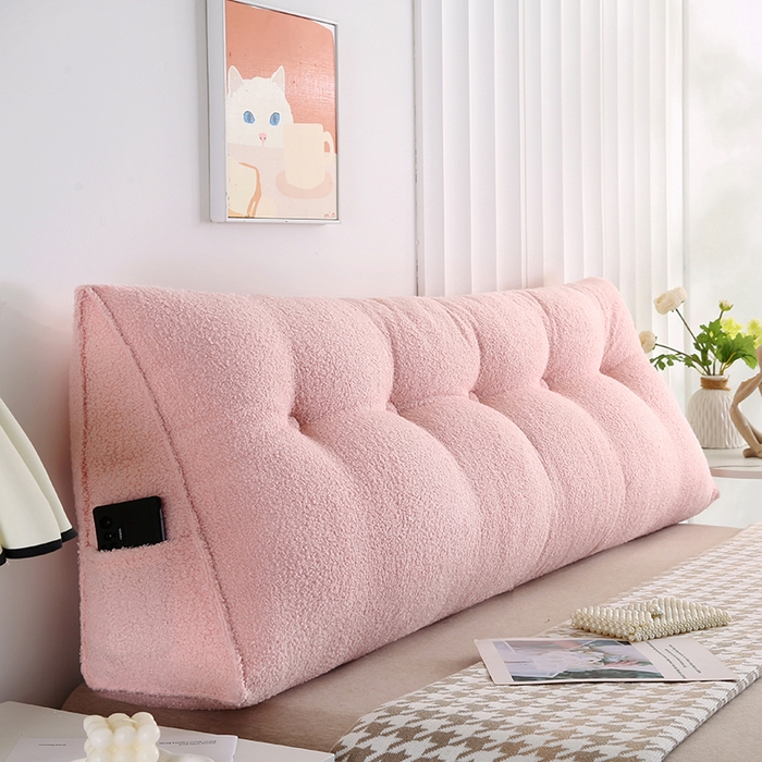 91家纺网 家纺一手货源 找家纺 永光家居 2026新款泰迪绒三角靠垫 填充浅蓝色产品不供多多 泰迪粉