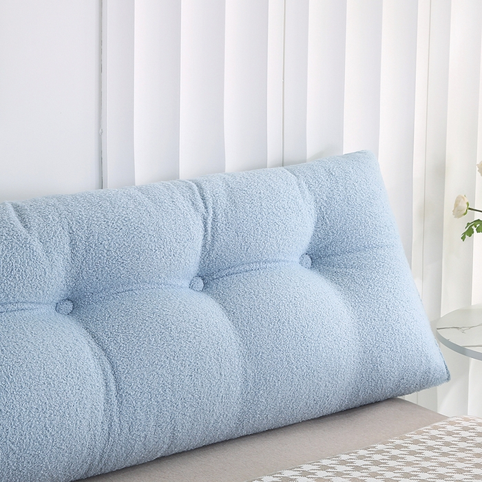 91家纺网 家纺一手货源 找家纺 永光家居 2026新款泰迪绒三角靠垫 填充浅蓝色产品不供多多 泰迪蓝