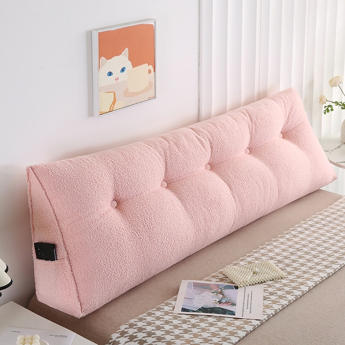 91家纺网 家纺一手货源 找家纺 永光家居 2026新款泰迪绒三角靠垫 填充浅蓝色产品不供多多 泰迪粉