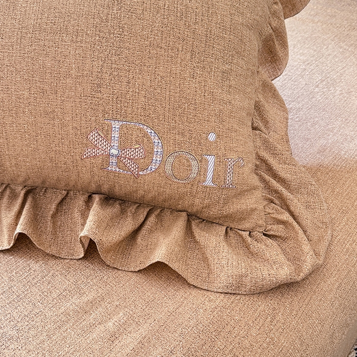 91家纺网 家纺一手货源 找家纺 贝凯瑞 2026新款法式轻奢复古仿亚麻木棉皱皱棉双层纱花边四件套-鎏光系列 琥珀华章