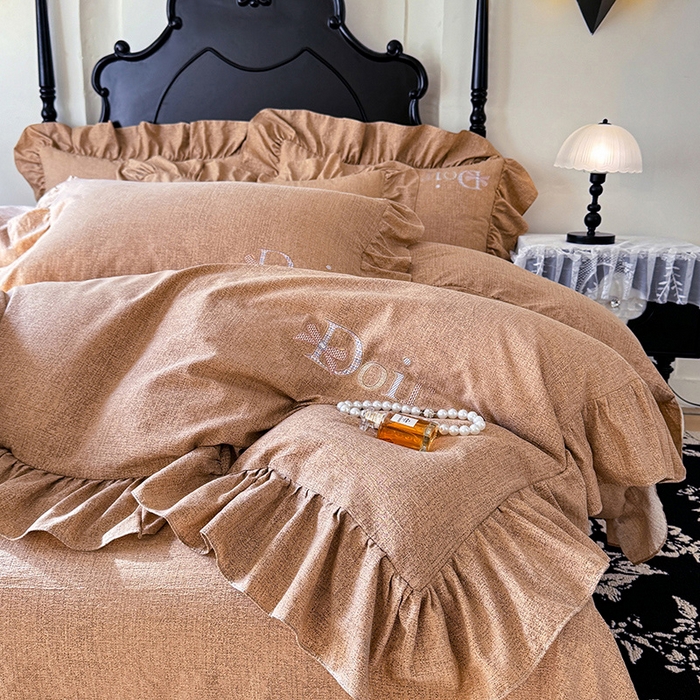 91家纺网 家纺一手货源 找家纺 贝凯瑞 2026新款法式轻奢复古仿亚麻木棉皱皱棉双层纱花边四件套-鎏光系列 琥珀华章