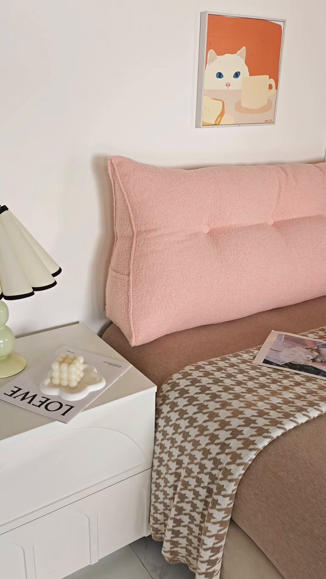 91家纺网 家纺一手货源 找家纺 永光家居 2026新款泰迪绒三角靠垫 填充浅蓝色产品不供多多 泰迪粉