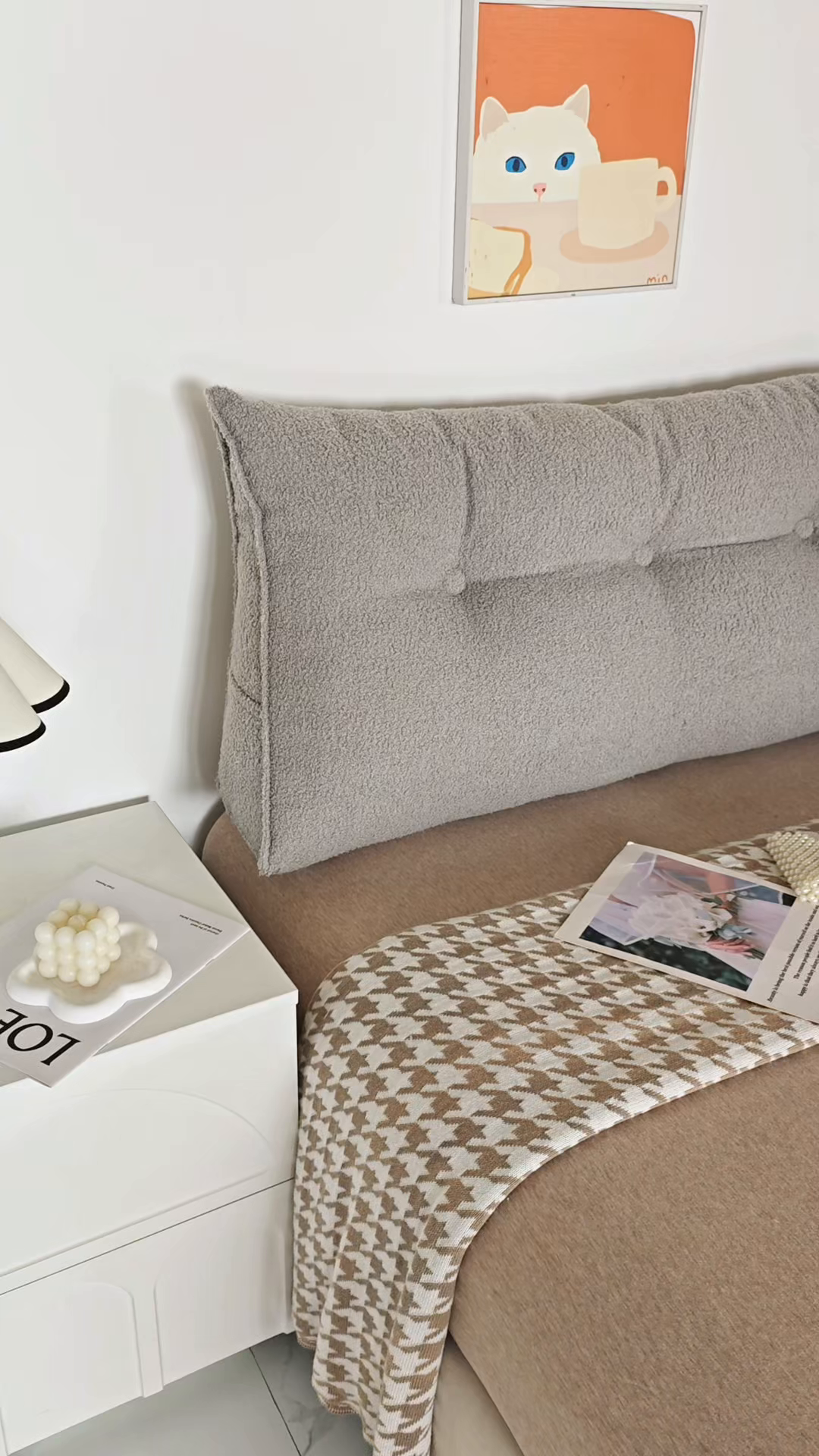 91家纺网 家纺一手货源 找家纺 永光家居 2026新款泰迪绒三角靠垫 填充浅蓝色产品不供多多 泰迪灰