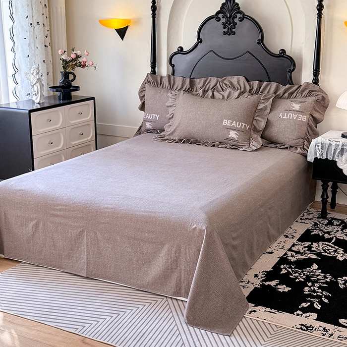 91家纺网 家纺一手货源 找家纺 贝凯瑞 2026新款法式轻奢复古仿亚麻木棉皱皱棉双层纱花边四件套-鎏光系列 摩卡臻藏