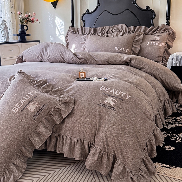 91家纺网 家纺一手货源 找家纺 贝凯瑞 2026新款法式轻奢复古仿亚麻木棉皱皱棉双层纱花边四件套-鎏光系列 摩卡臻藏