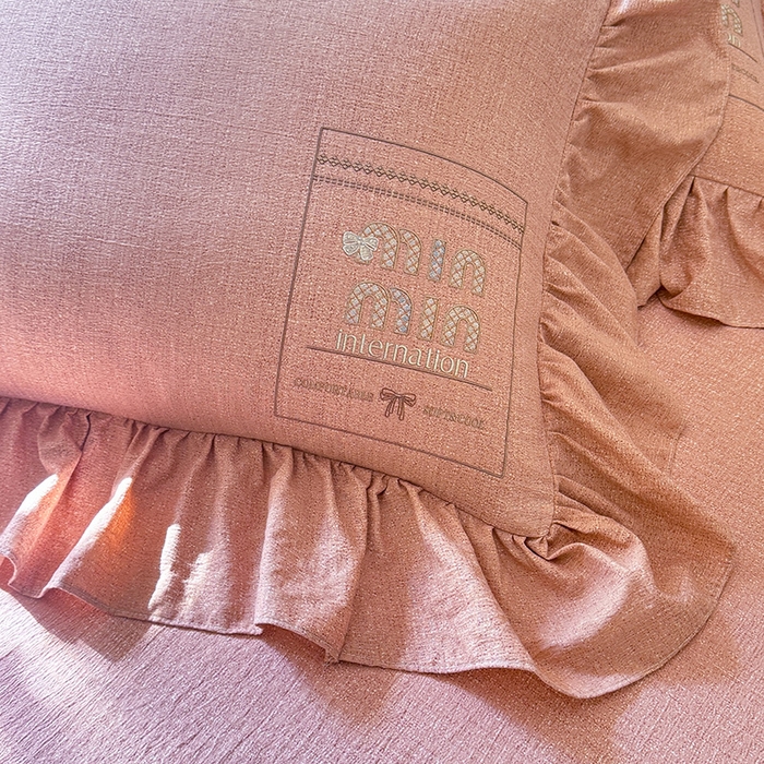 91家纺网 家纺一手货源 找家纺 贝凯瑞 2026新款法式轻奢复古仿亚麻木棉皱皱棉双层纱花边四件套-鎏光系列 蔷薇绮珍