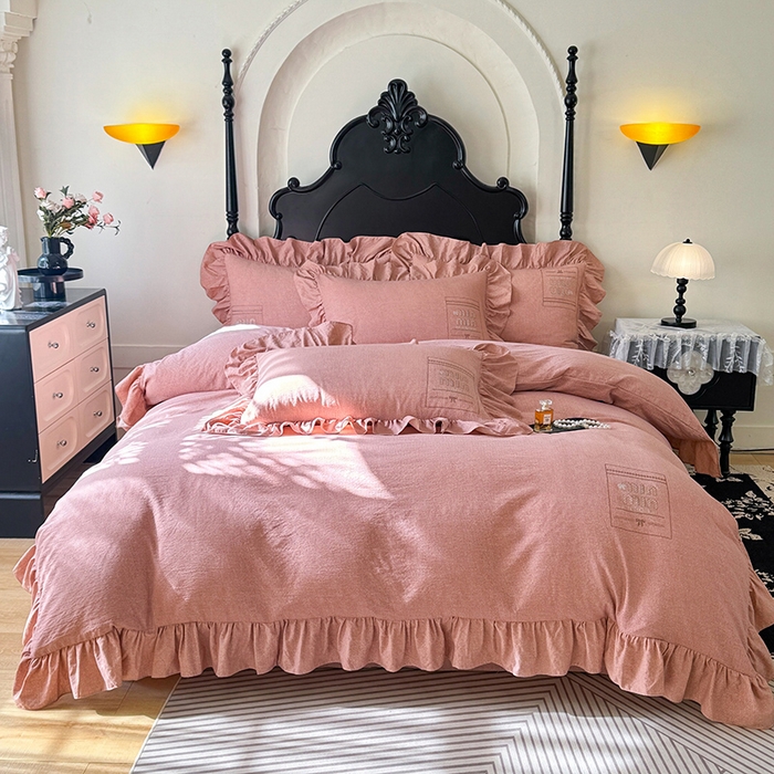 91家纺网 家纺一手货源 找家纺 贝凯瑞 2026新款法式轻奢复古仿亚麻木棉皱皱棉双层纱花边四件套-鎏光系列 蔷薇绮珍