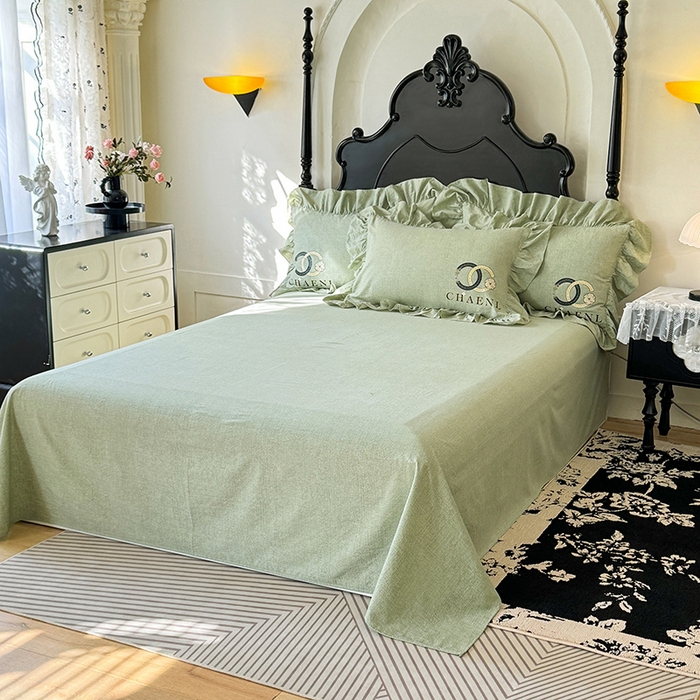 91家纺网 家纺一手货源 找家纺 贝凯瑞 2026新款法式轻奢复古仿亚麻木棉皱皱棉双层纱花边四件套-鎏光系列 青榄雅颂