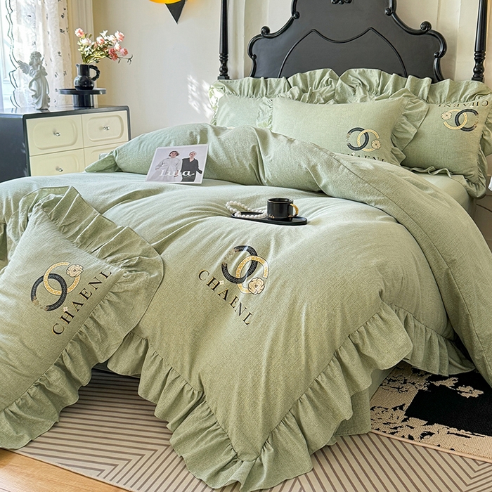 91家纺网 家纺一手货源 找家纺 贝凯瑞 2026新款法式轻奢复古仿亚麻木棉皱皱棉双层纱花边四件套-鎏光系列 青榄雅颂