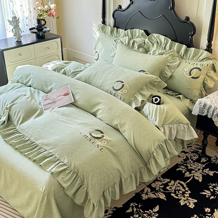 91家纺网 家纺一手货源 找家纺 贝凯瑞 2026新款法式轻奢复古仿亚麻木棉皱皱棉双层纱花边四件套-鎏光系列 青榄雅颂