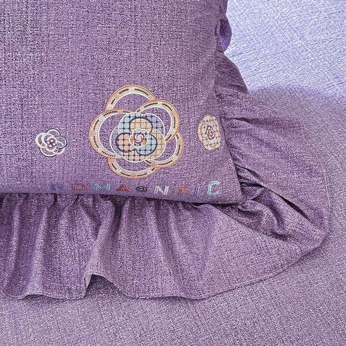 91家纺网 家纺一手货源 找家纺 贝凯瑞 2026新款法式轻奢复古仿亚麻木棉皱皱棉双层纱花边四件套-鎏光系列 紫晶典藏