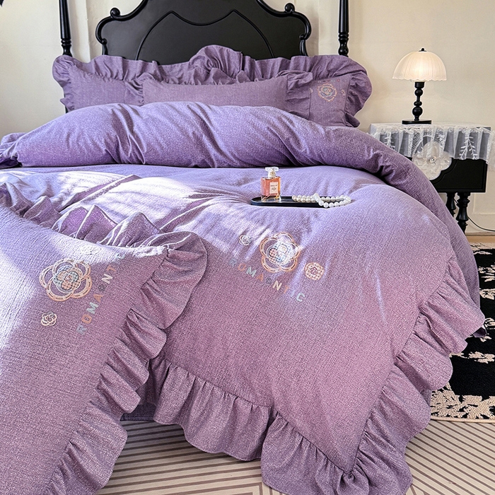 91家纺网 家纺一手货源 找家纺 贝凯瑞 2026新款法式轻奢复古仿亚麻木棉皱皱棉双层纱花边四件套-鎏光系列 紫晶典藏