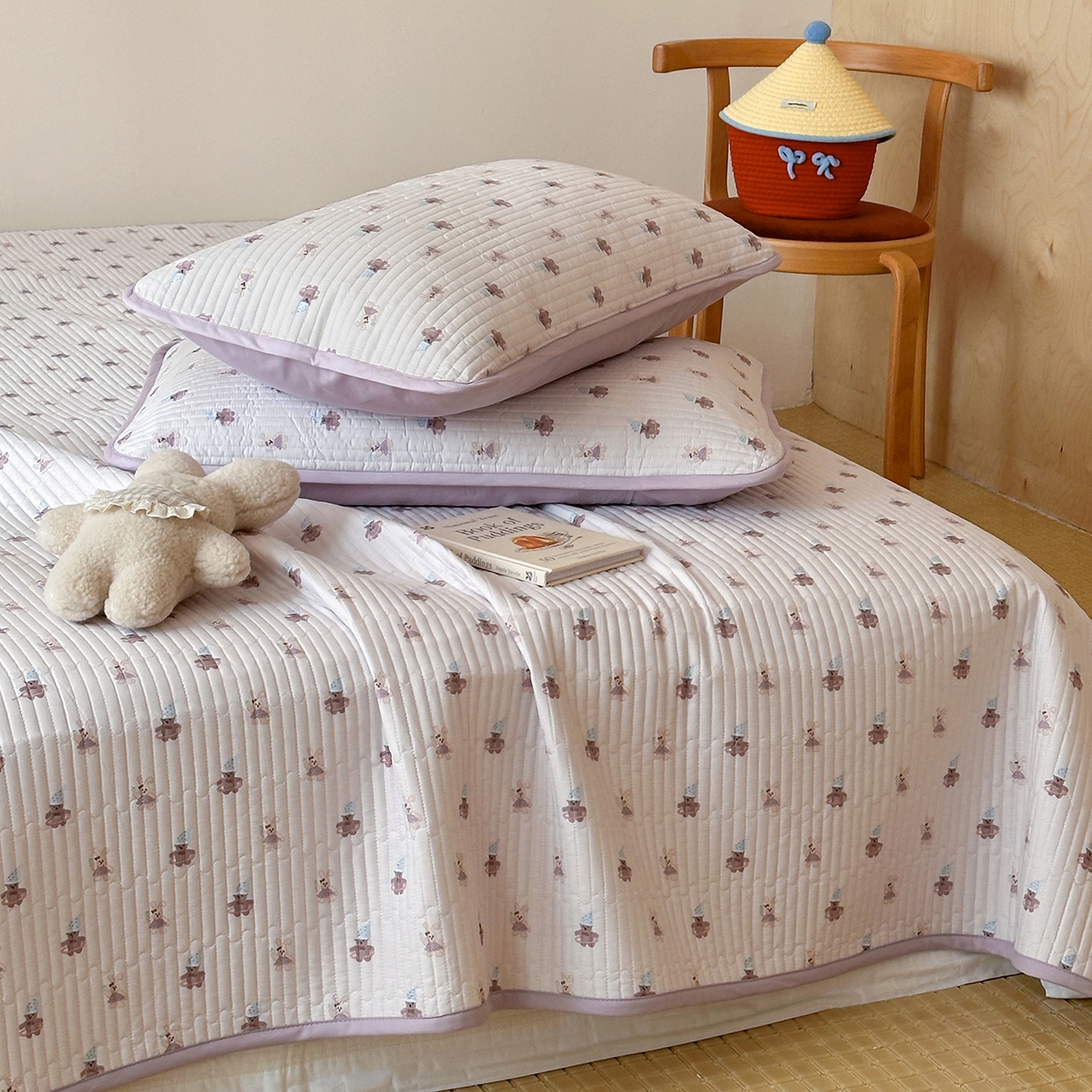 91家纺网 家纺一手货源 找家纺 漫时光 2026新款纯棉小清新棉花夹层床盖 萌萌紫兔