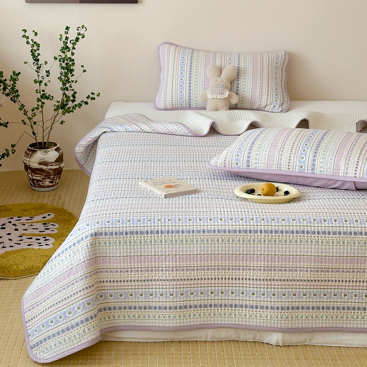 91家纺网 家纺一手货源 找家纺 漫时光 2026新款纯棉小清新棉花夹层床盖 费尔岛-紫