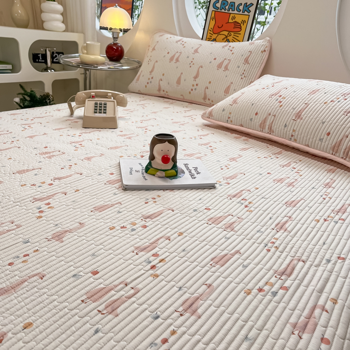 91家纺网 家纺一手货源 找家纺 漫时光 2026新款纯棉小清新棉花夹层床盖 可爱鸭