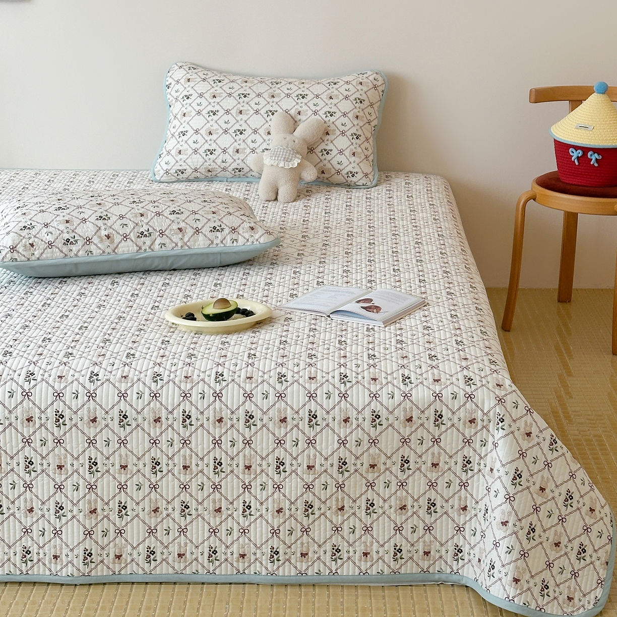 91家纺网 家纺一手货源 找家纺 漫时光 2026新款纯棉小清新棉花夹层床盖 凌格兔宝