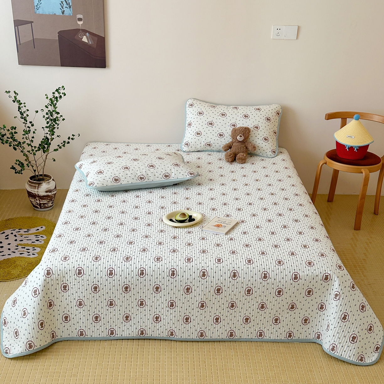 91家纺网 家纺一手货源 找家纺 漫时光 2026新款纯棉小清新棉花夹层床盖 弗莱熊