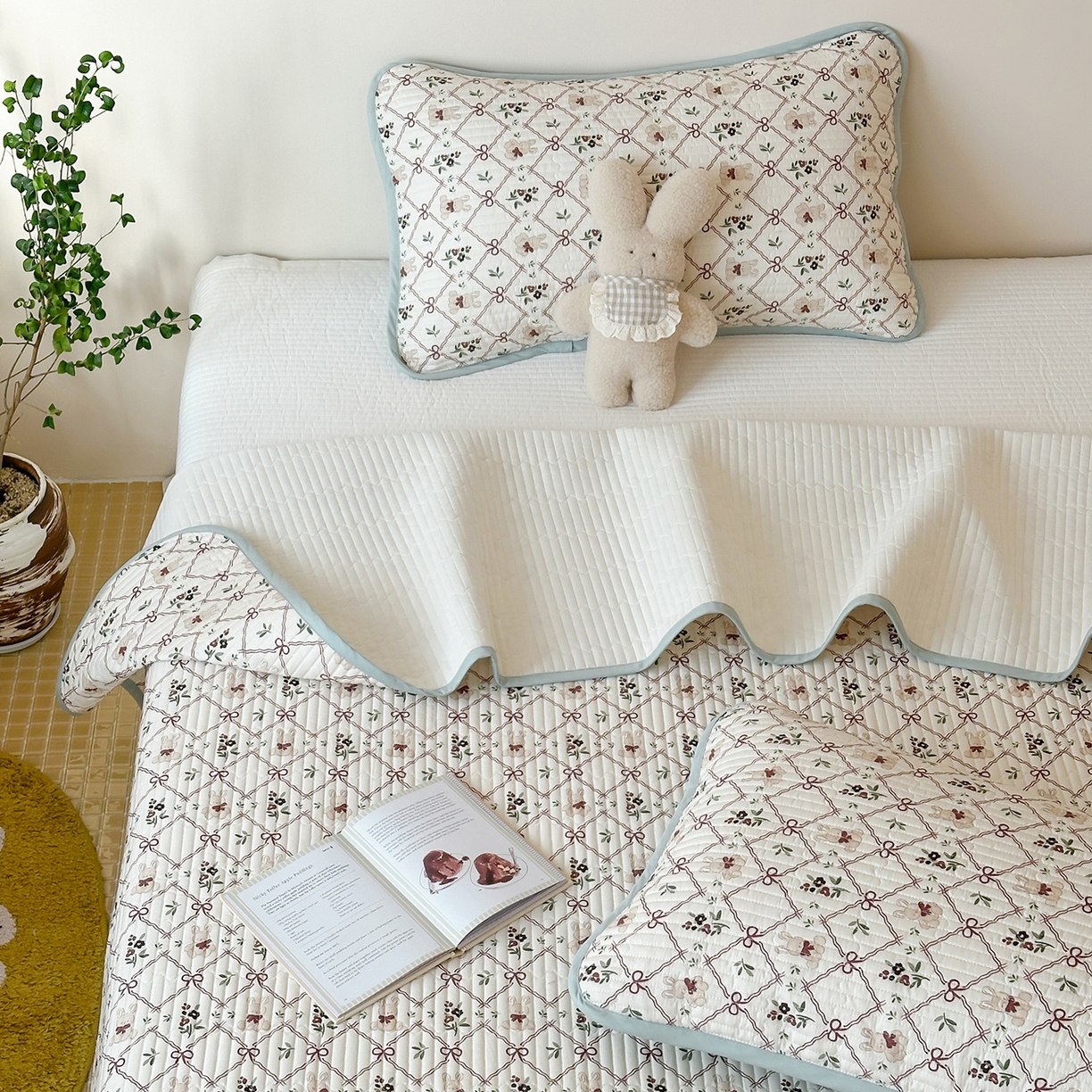 91家纺网 家纺一手货源 找家纺 漫时光 2026新款纯棉小清新棉花夹层床盖 凌格兔宝