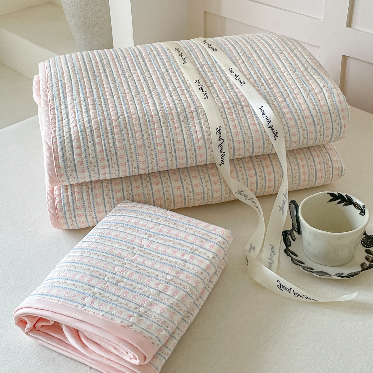 91家纺网 家纺一手货源 找家纺 漫时光 2026新款纯棉小清新棉花夹层床盖 小蝴蝶结