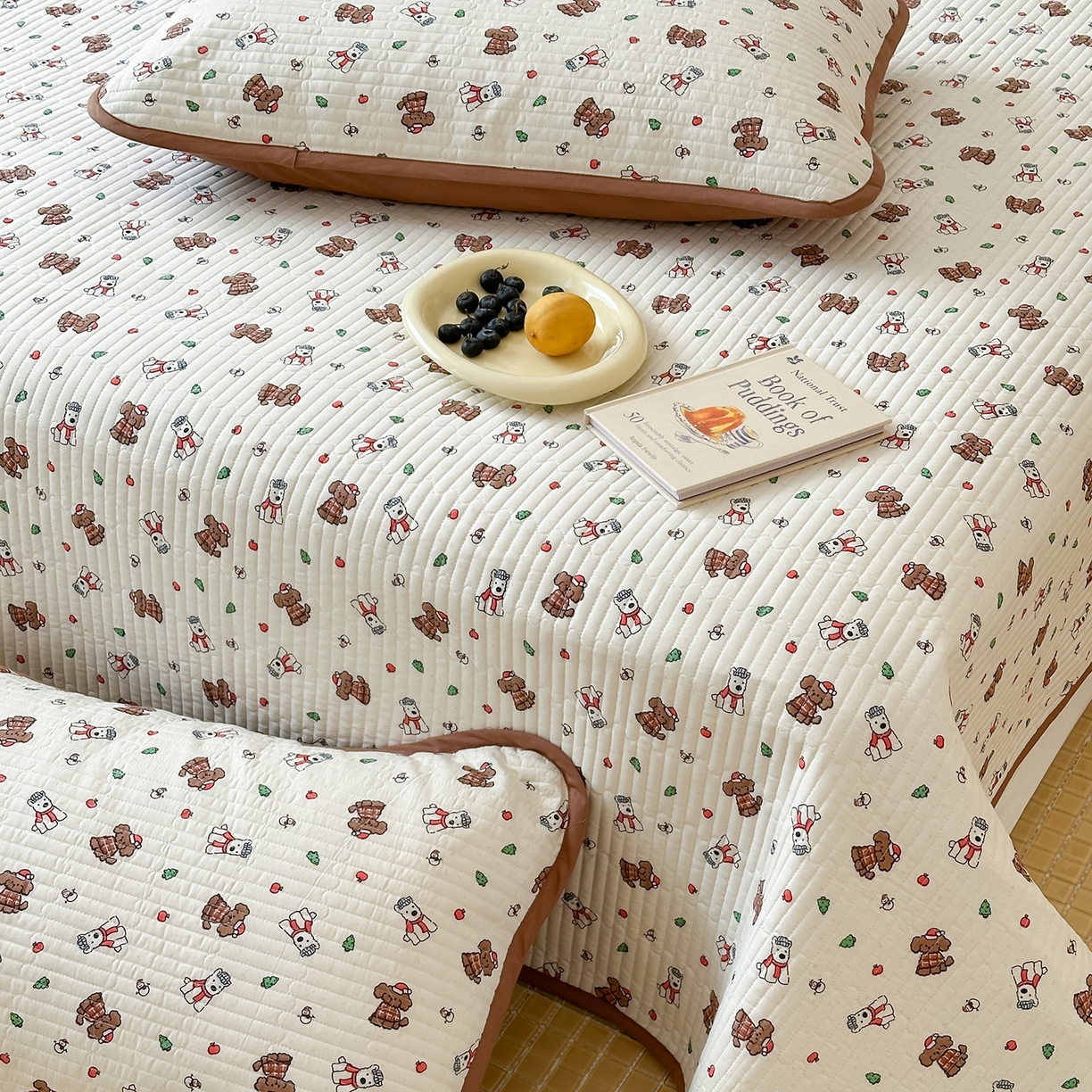 91家纺网 家纺一手货源 找家纺 漫时光 2026新款纯棉小清新棉花夹层床盖 奶茶汪汪