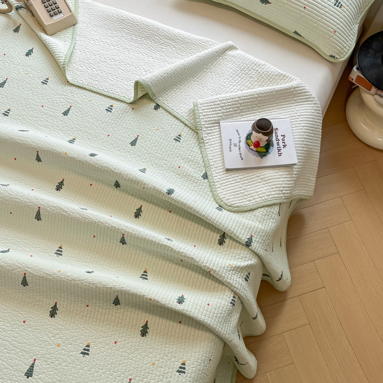 91家纺网 家纺一手货源 找家纺 漫时光 2026新款纯棉小清新棉花夹层床盖 圣诞树