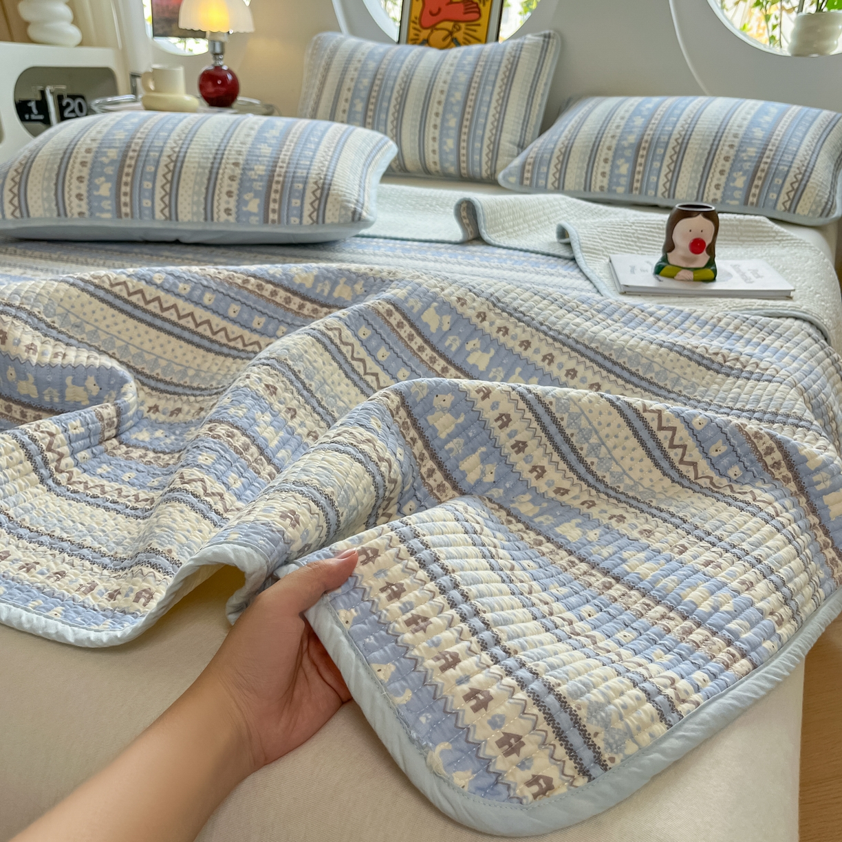 91家纺网 家纺一手货源 找家纺 漫时光 2026新款纯棉小清新棉花夹层床盖 费尔岛蓝