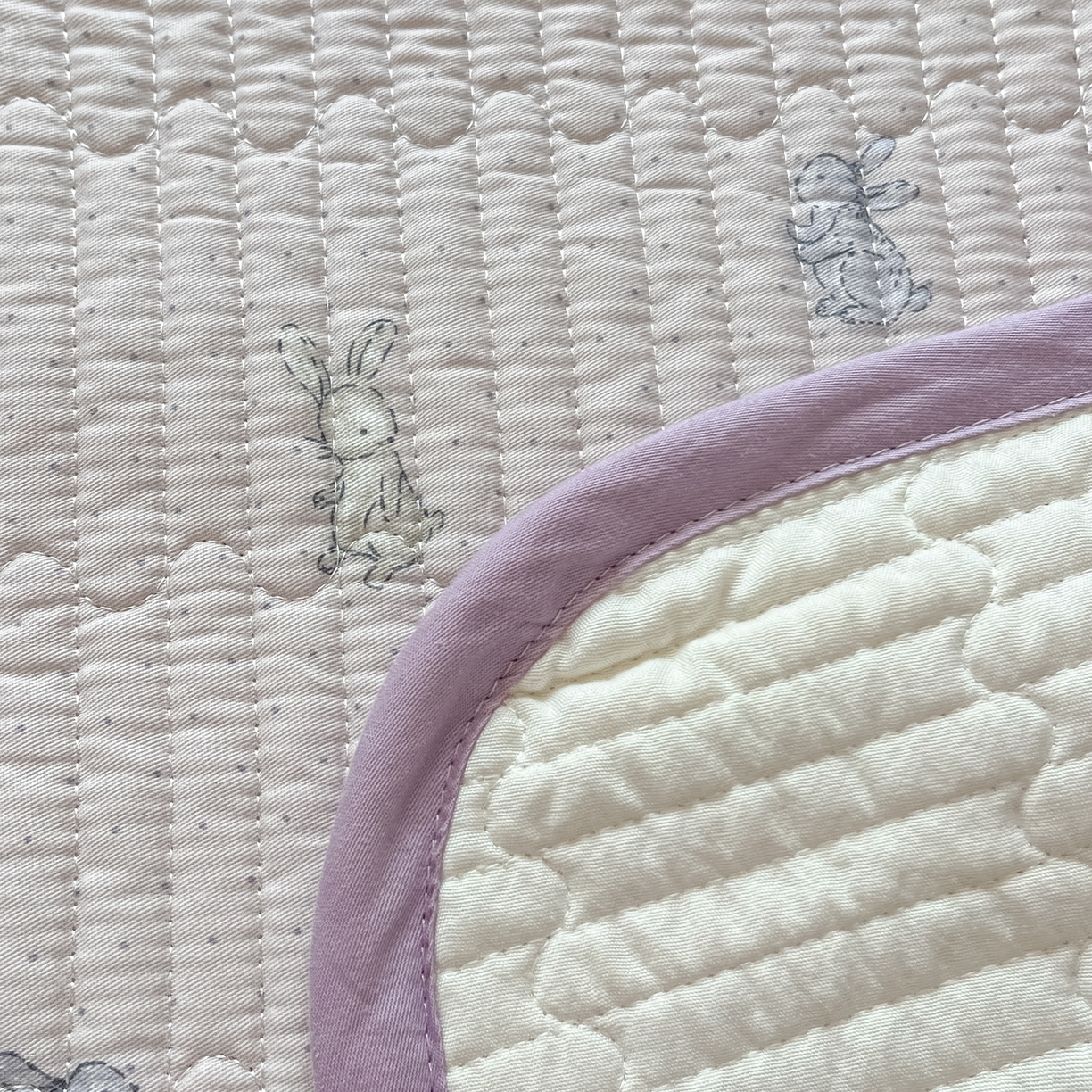 91家纺网 家纺一手货源 找家纺 漫时光 2026新款纯棉小清新棉花夹层床盖 芭比兔