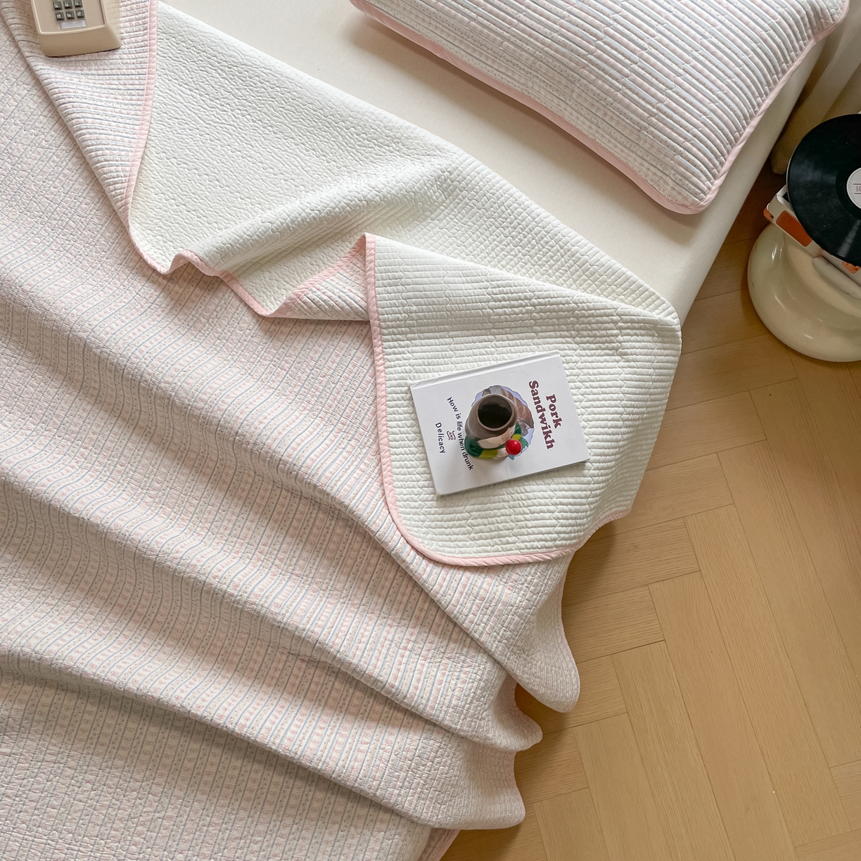 91家纺网 家纺一手货源 找家纺 漫时光 2026新款纯棉小清新棉花夹层床盖 小蝴蝶结