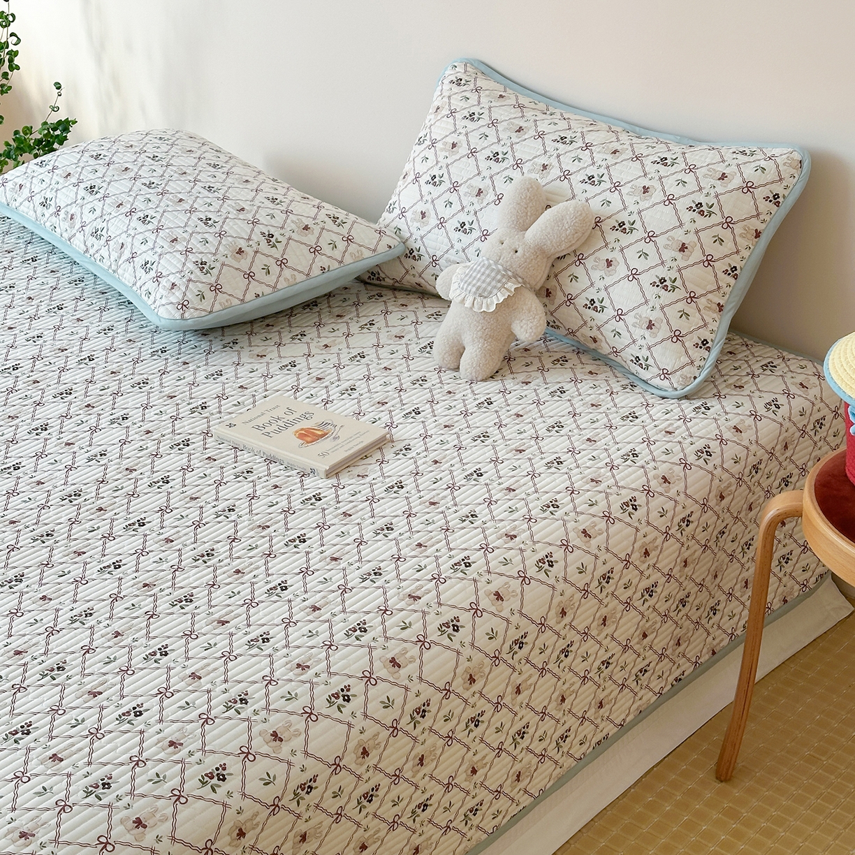 91家纺网 家纺一手货源 找家纺 漫时光 2026新款纯棉小清新棉花夹层床盖 凌格兔宝