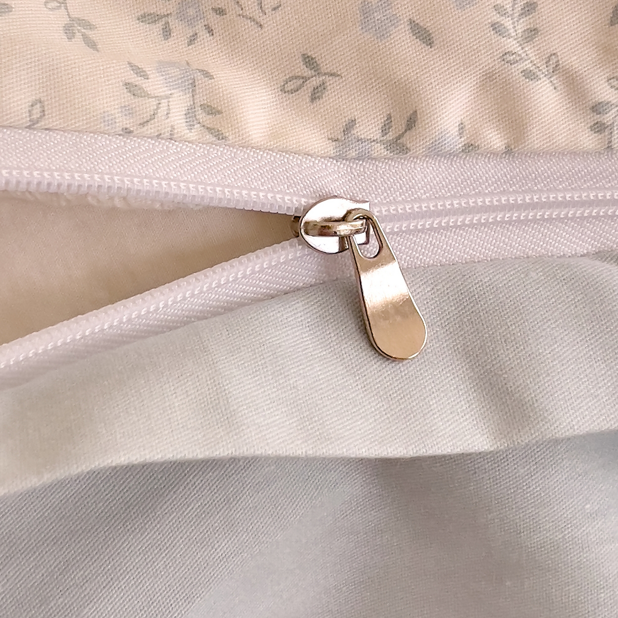 91家纺网 家纺一手货源 找家纺 DoDo 兜兜 2026新款40支全棉纯棉小碎花四件套（可定做尺寸） 楼兰阁