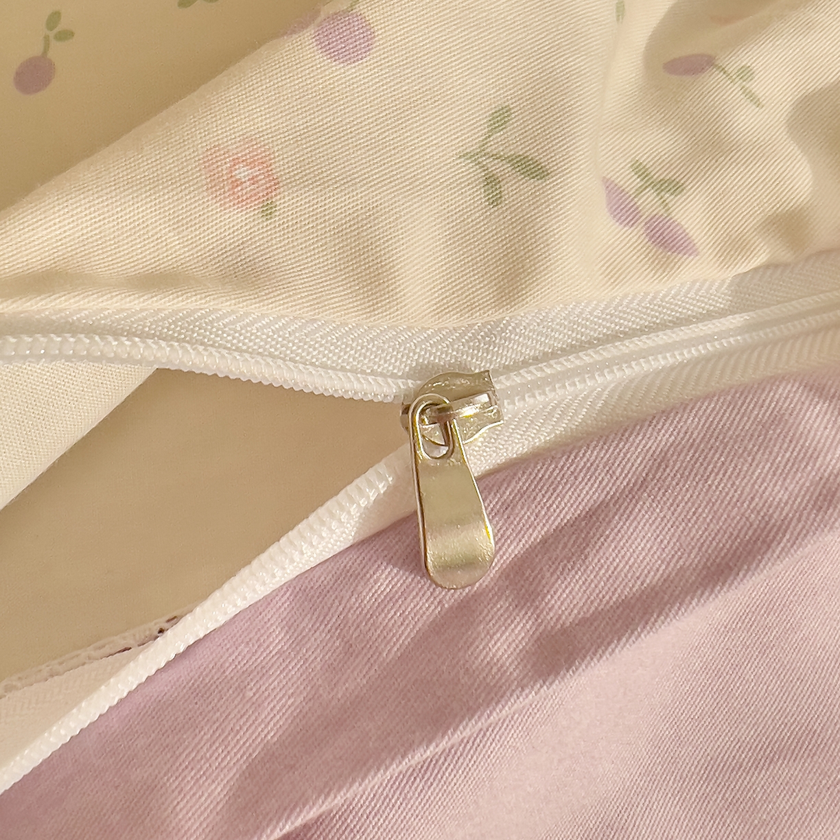 91家纺网 家纺一手货源 找家纺 DoDo 兜兜 2026新款40支全棉纯棉小碎花四件套（可定做尺寸） 奶冻樱桃-紫