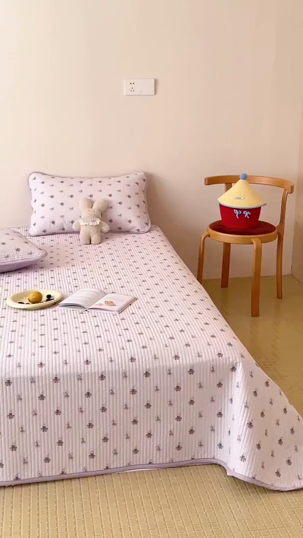 91家纺网 家纺一手货源 找家纺 漫时光 2026新款纯棉小清新棉花夹层床盖 萌萌紫兔