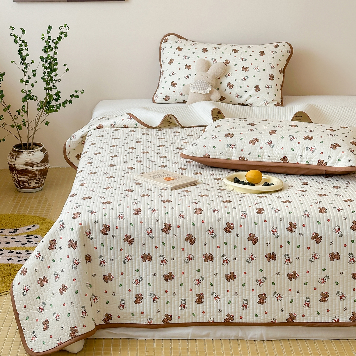 91家纺网 家纺一手货源 找家纺 漫时光 2026新款纯棉小清新棉花夹层床盖 奶茶汪汪