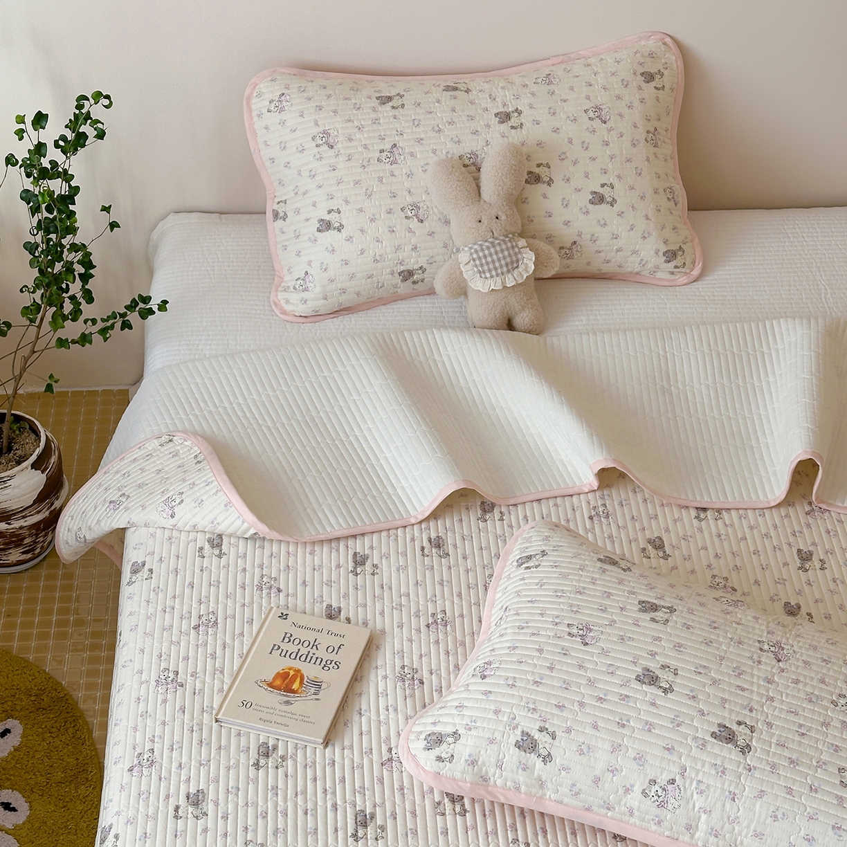 91家纺网 家纺一手货源 找家纺 漫时光 2026新款纯棉小清新棉花夹层床盖 可米宝贝