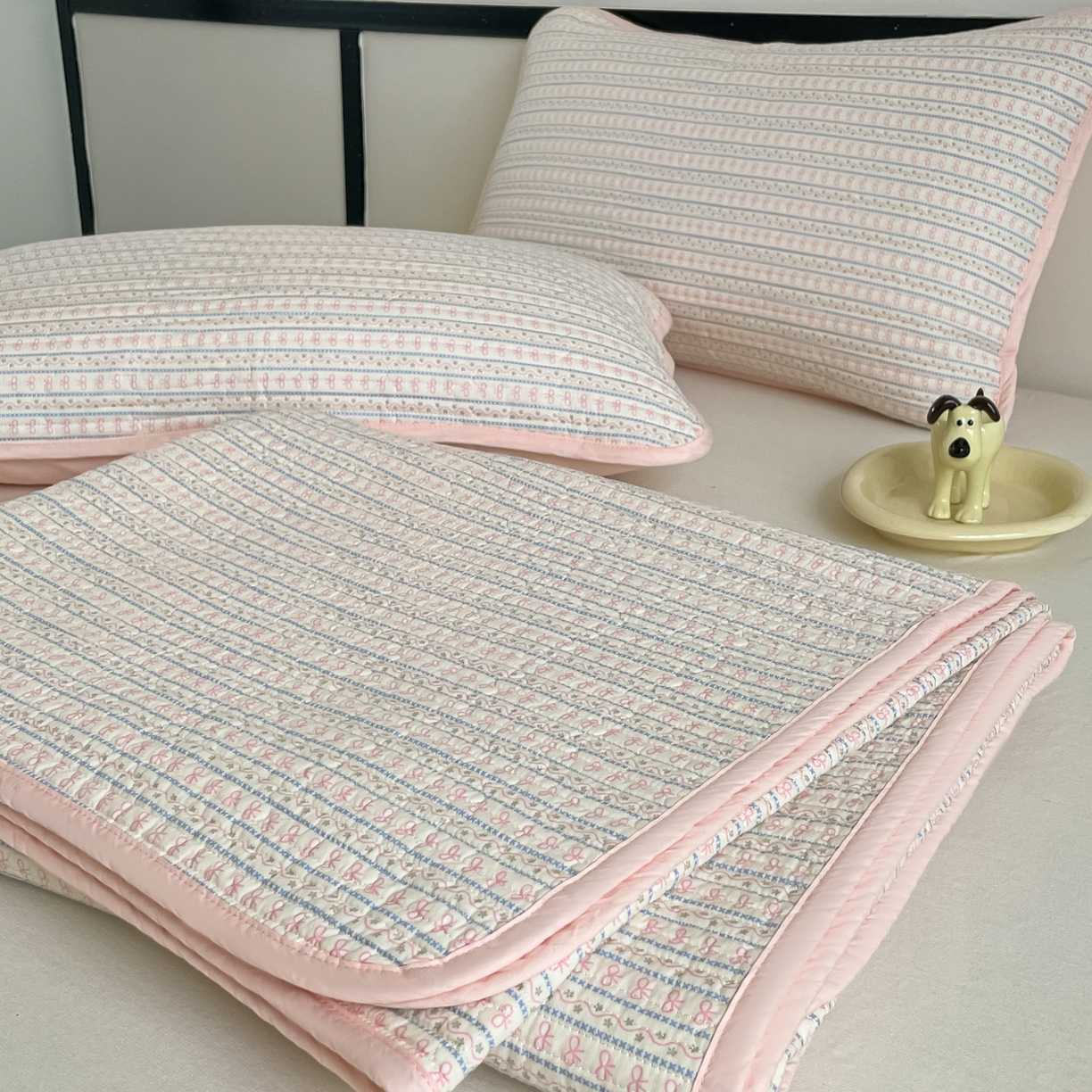 91家纺网 家纺一手货源 找家纺 漫时光 2026新款纯棉小清新棉花夹层床盖 小蝴蝶结