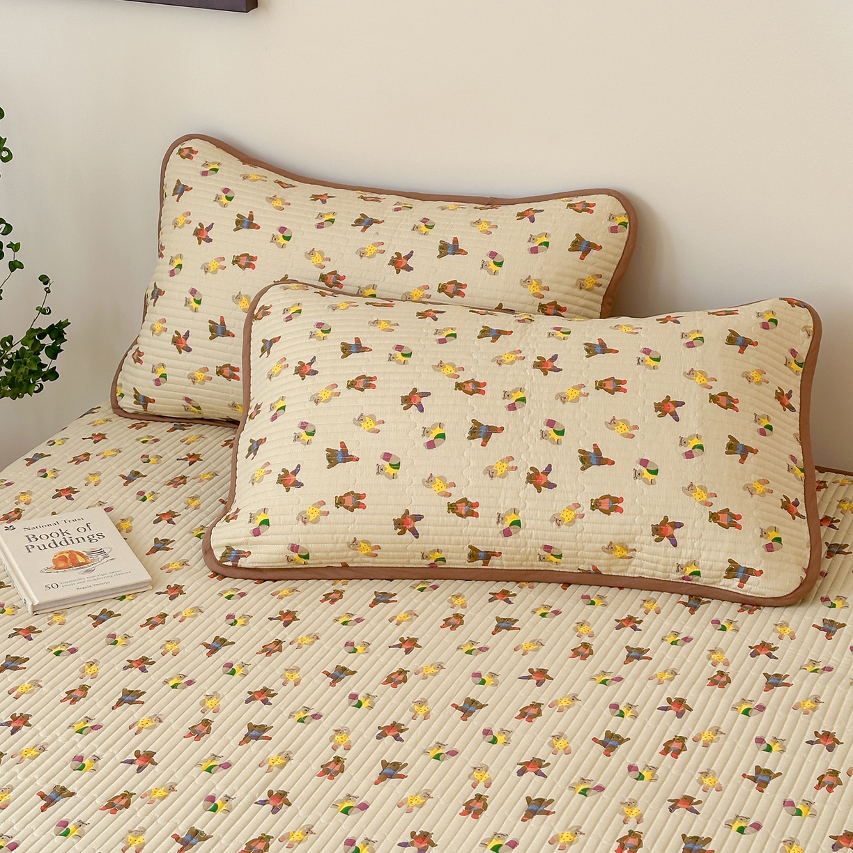 91家纺网 家纺一手货源 找家纺 漫时光 2026新款纯棉小清新棉花夹层床盖 快乐熊