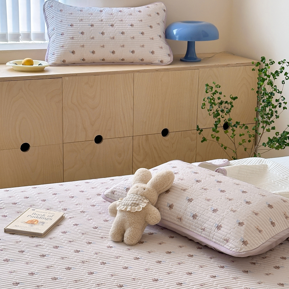 91家纺网 家纺一手货源 找家纺 漫时光 2026新款全棉新疆棉花夹层枕套单品 萌萌紫兔