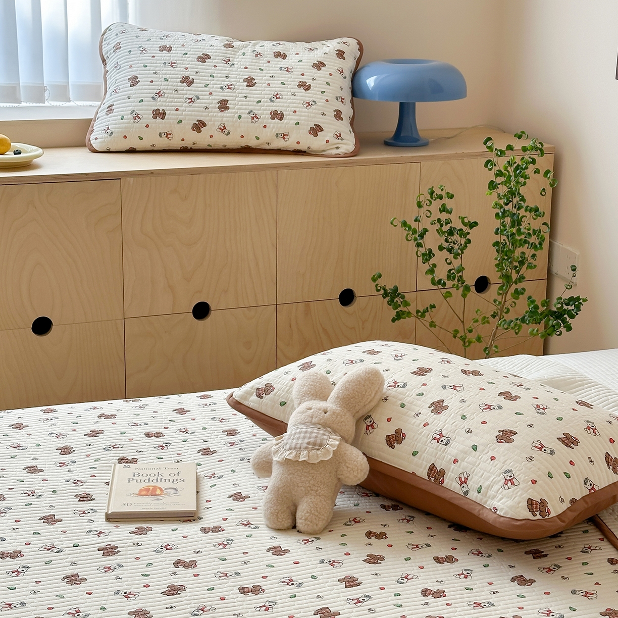 91家纺网 家纺一手货源 找家纺 漫时光 2026新款全棉新疆棉花夹层枕套单品 奶茶汪汪