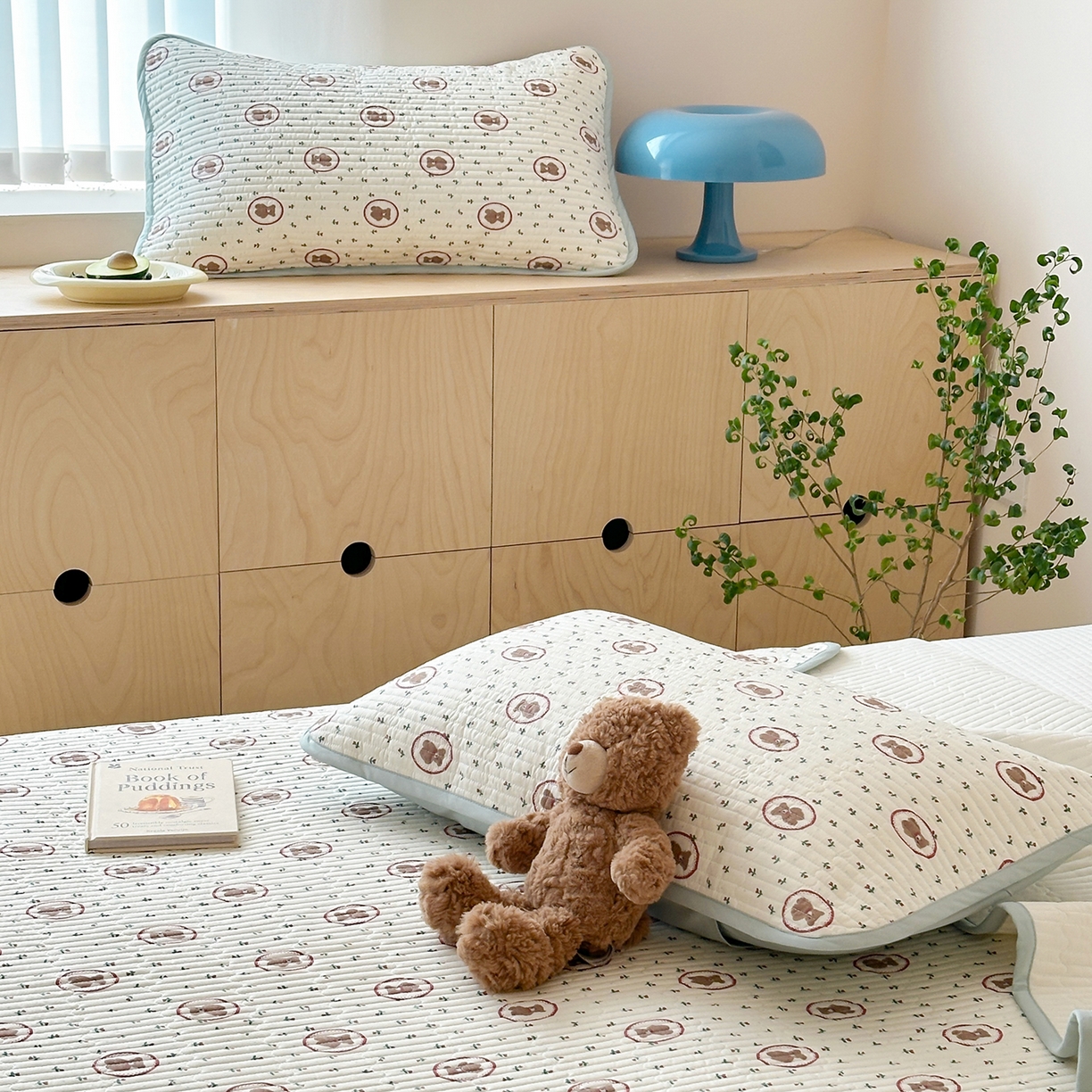 91家纺网 家纺一手货源 找家纺 漫时光 2026新款全棉新疆棉花夹层枕套单品 弗莱熊