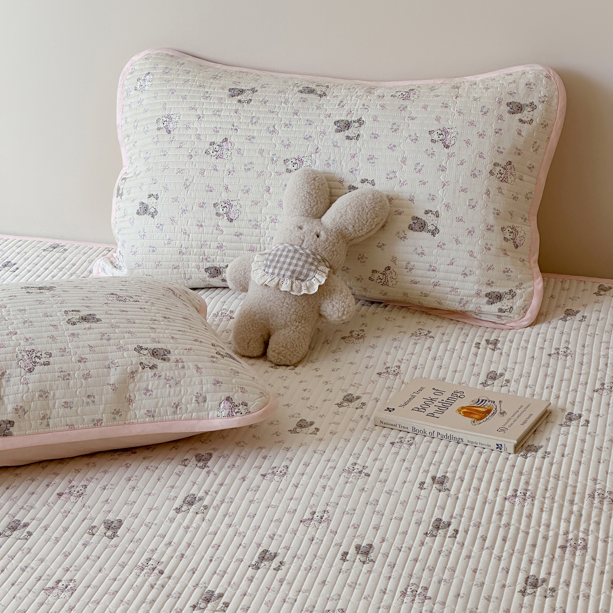 91家纺网 家纺一手货源 找家纺 漫时光 2026新款全棉新疆棉花夹层枕套单品 可米宝贝